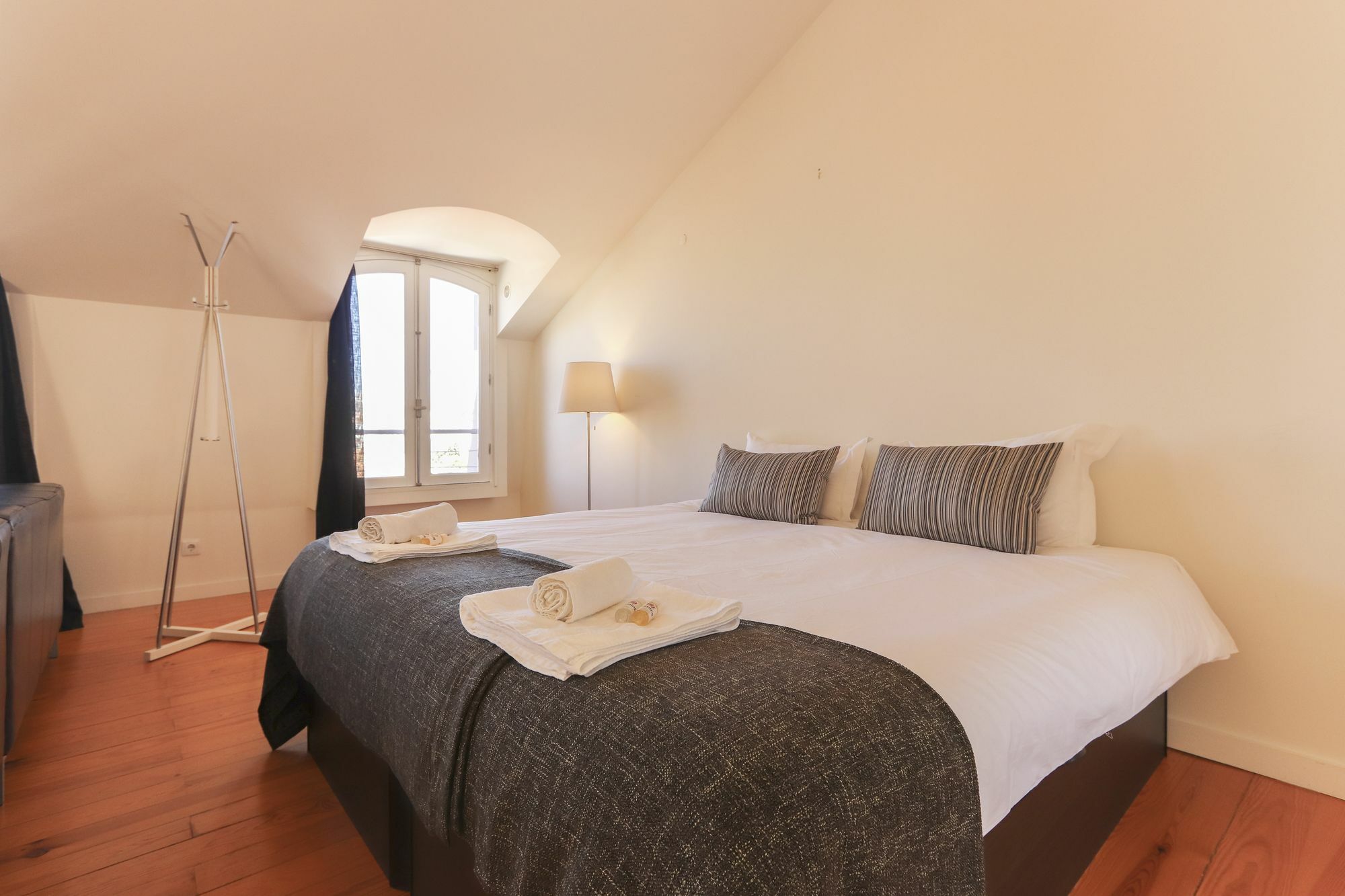 Santa Catarina Stylish By Homing Apartment Lisboa Ngoại thất bức ảnh